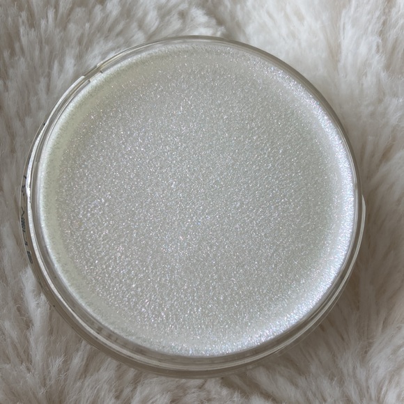 MAC Pearl Varnish Studio Eye Gloss. New. 15ml. - Picture 3 of 4